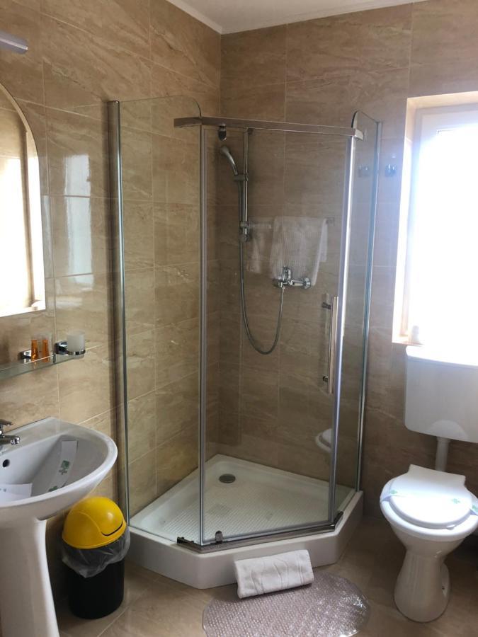Elena-Maria Apartments Buşteni Eksteriør billede